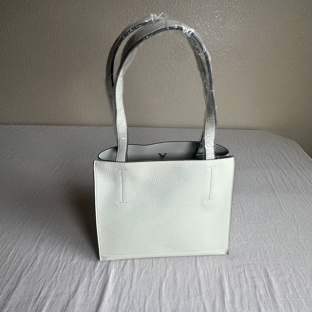 Vanessa Williams Bone Mint Pebble Grain Tote Bag VW-30-BONMNT NWT - Picture 2 of 13